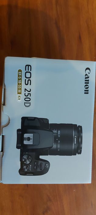 Aparat foto CANON EOS 250D,+ KIT,  nou,sigilat