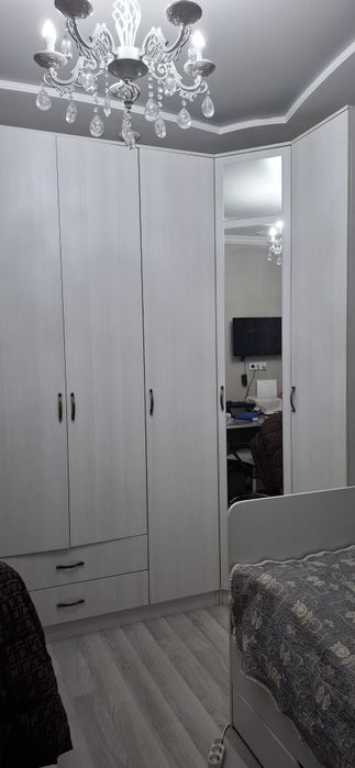 Продам шифонер угловой