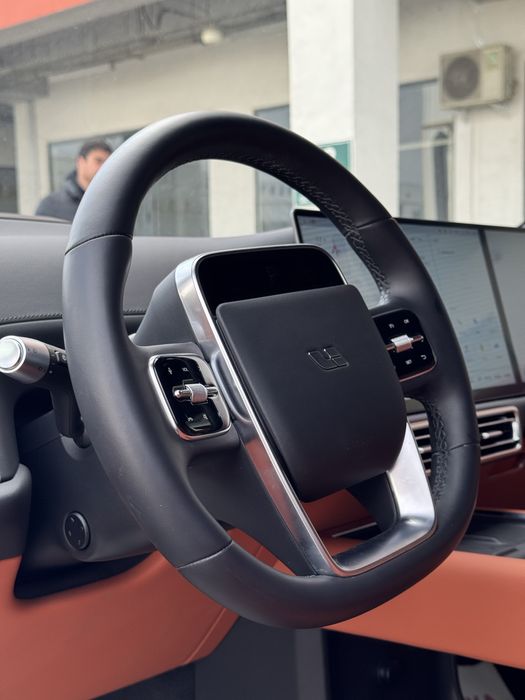 Lixiang L9 restayling/4900km probeg