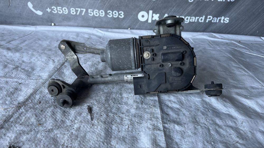 Моторчета за предни чистачки ляво и дясно Seat Leon 1P