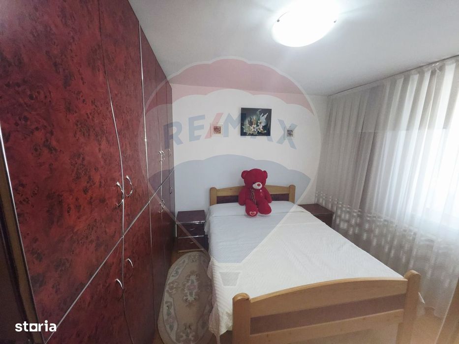 Apartament cu 2 camere de închiriat în zona Central