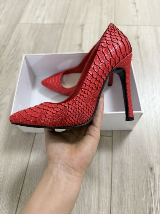 Туфли красные, каблук 10см