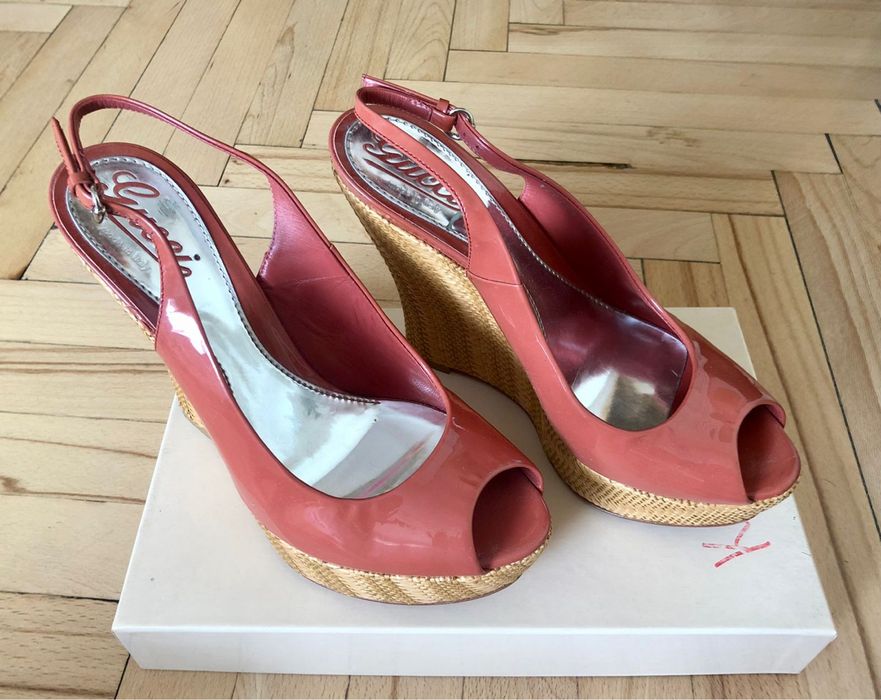 Продам босоножки Atos Lombardini, Gucci