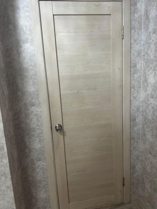 Продам б/у двери