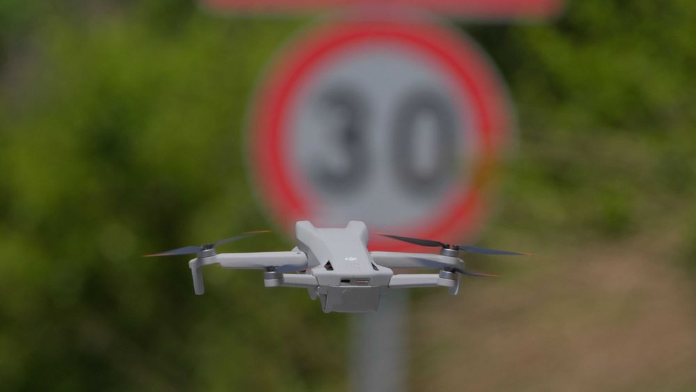 Много малко използван DJİ Mini 3 дрон в отлично състояние.