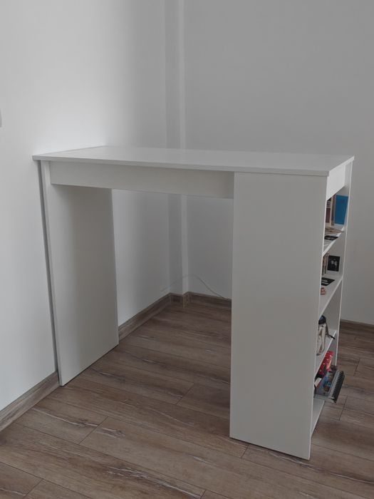 Бар маса Riff бял