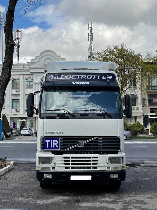 Volvo Вольво тягач 2000года