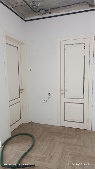 Плинтус Ламинат установка дверей