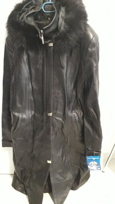 Vand haina piele dama