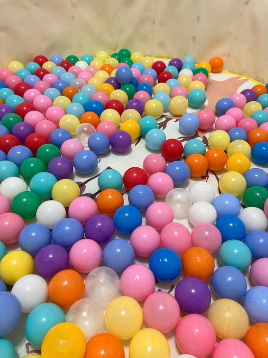 Бассейн с шариками
