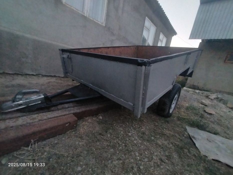 Прицеп жеңіл көлікке сатылыды.