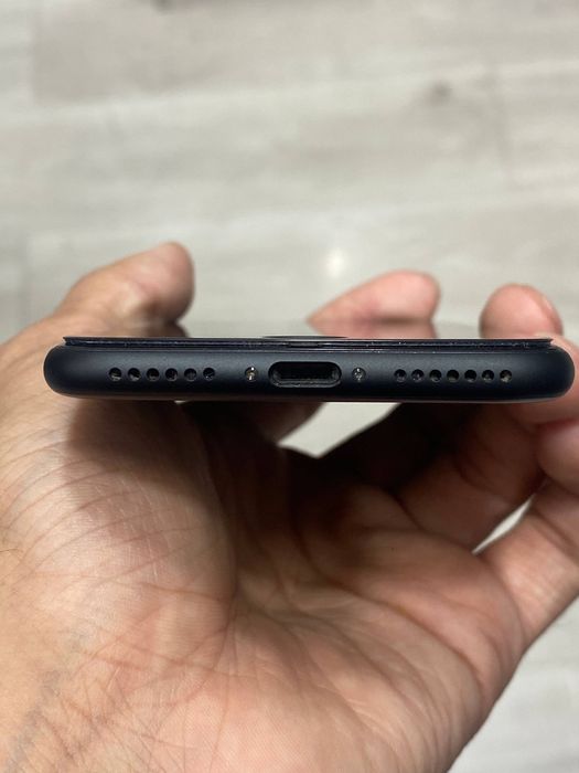 iPhone 7 sotiladi