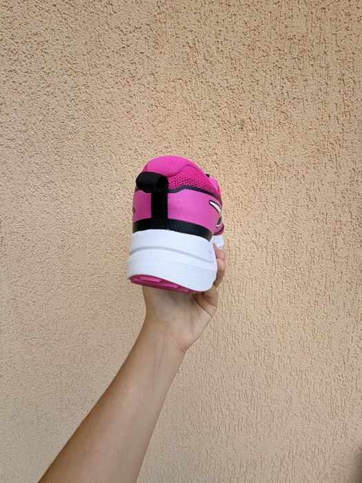 Adidași Nike Revolution 7 Roz/Negru – Complet NOI – Mărimea 40