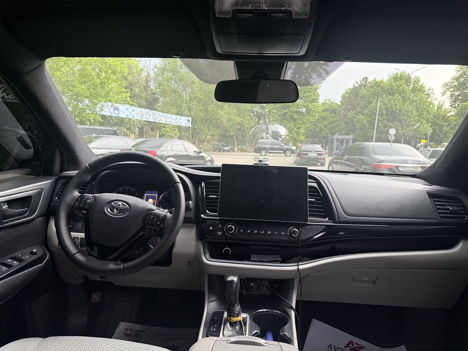 Toyota Highlander 2019 — 3