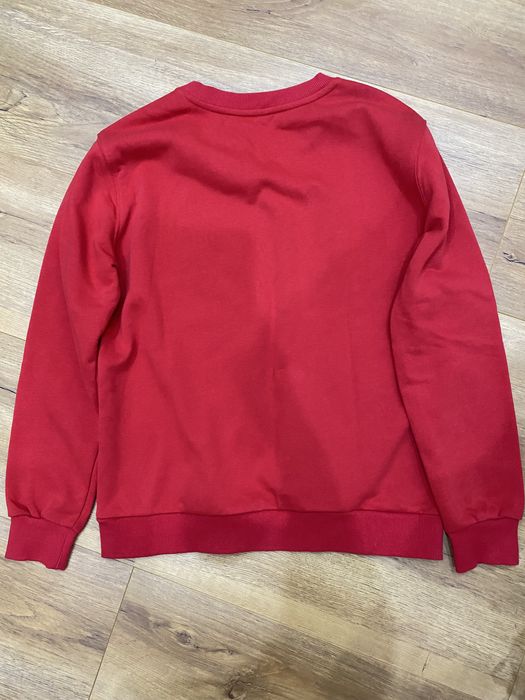 Красная кофта  supreme