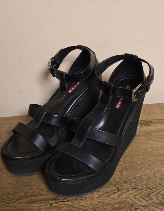 Prada оригинални дамски сандали на платформа