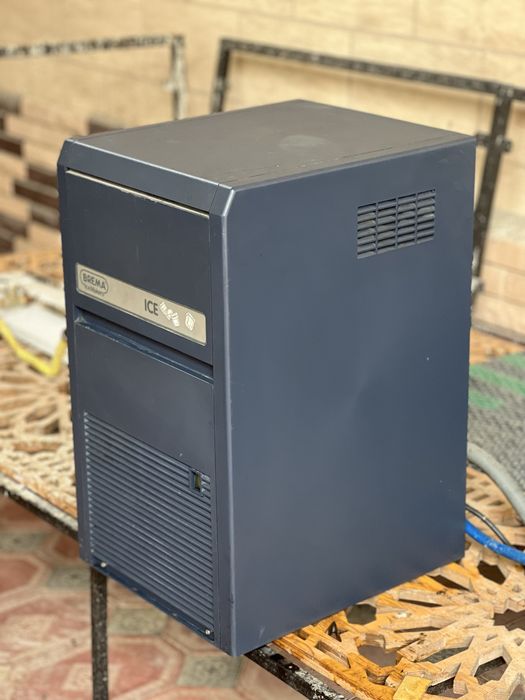 Продам профессиональный льдогенератор BREMA Ice Makers