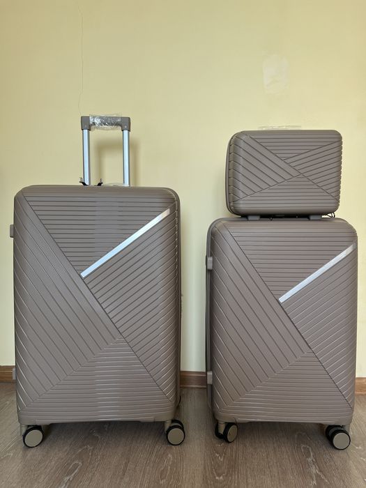 Чемоданы из полипропилена