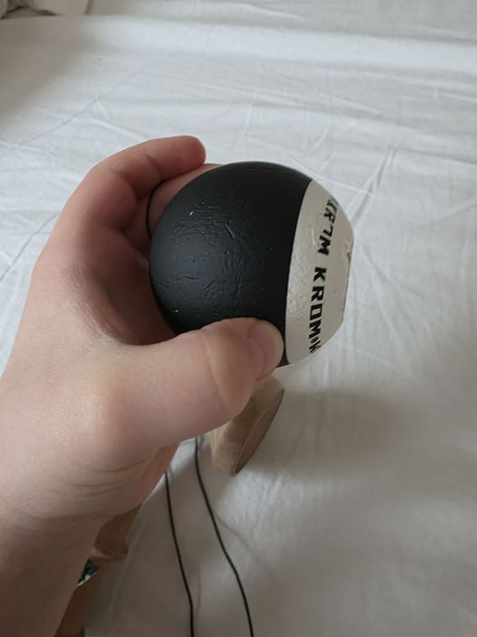 Kendama Krom Pop Rubber Black