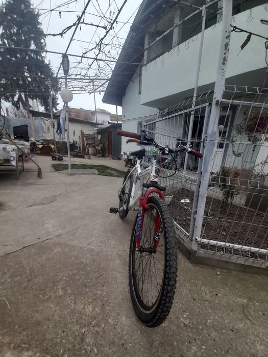 Vând bicicletă First Bike