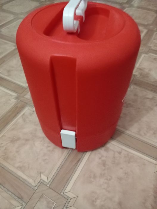 Продаётся    пищевой   термос.