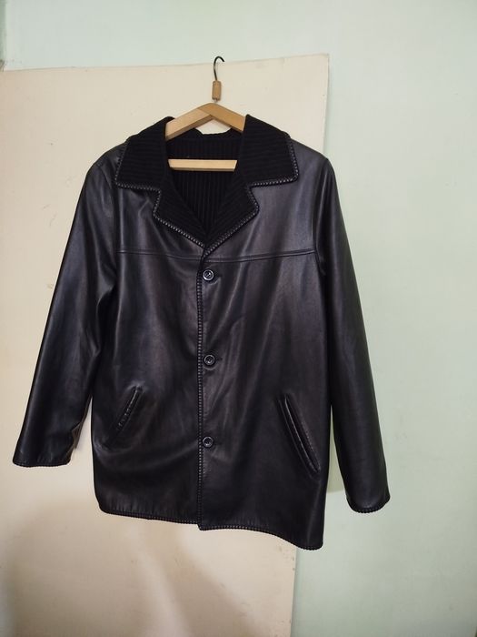 Продам кожаные куртки.