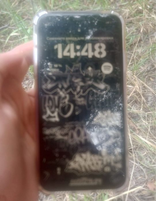 айфон хр в хорошем состояний