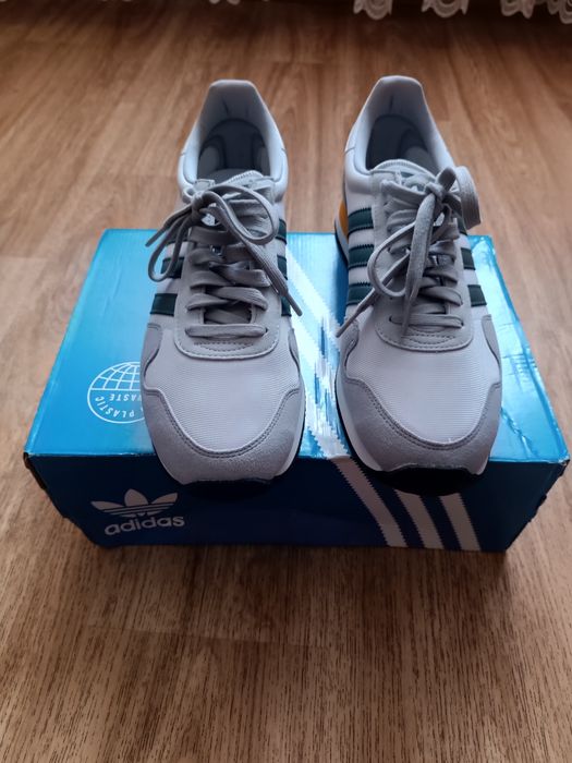 Спортивная обувь