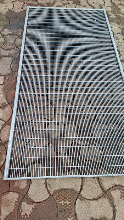 Vând trepte metalice zincate la cela mai mic preț din România