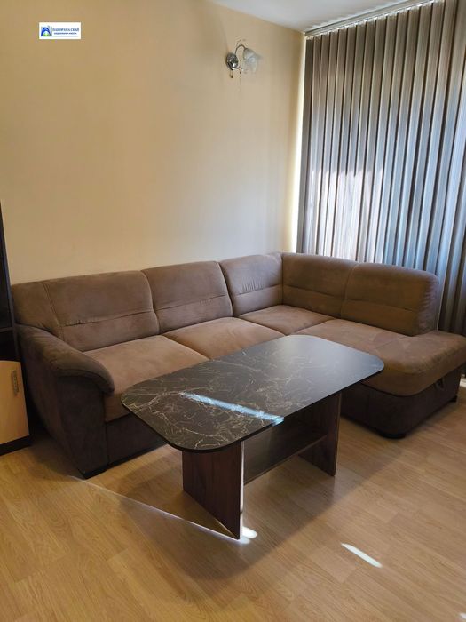 2-стаен в Плевен-Идеален център площ 61 цена 400