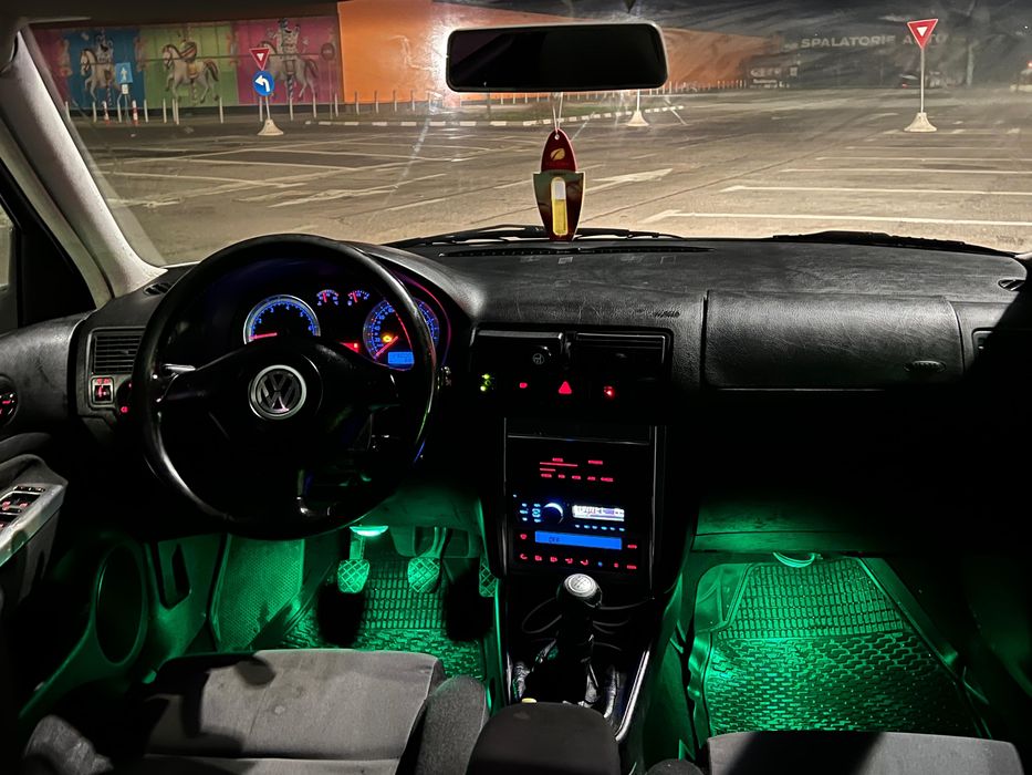 Vand Golf 4 1.6 benzina +GPL