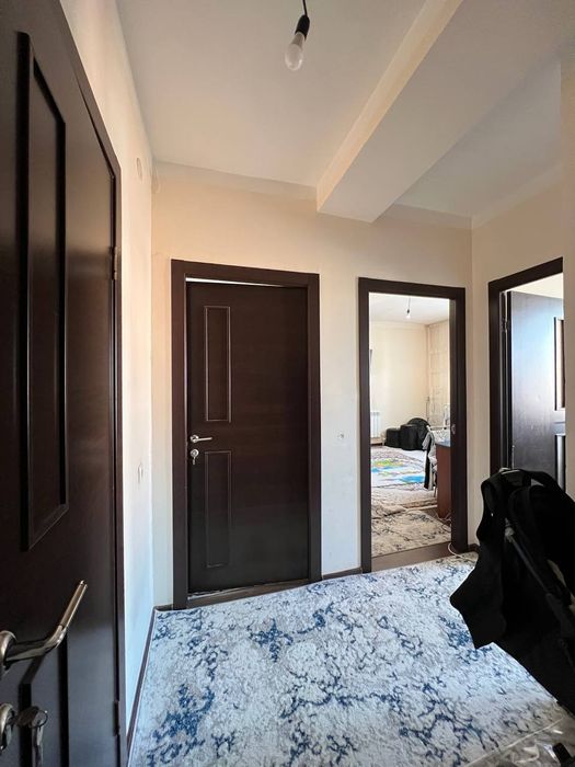 Yangihayotda o'zim yashavotgan uy sotaman