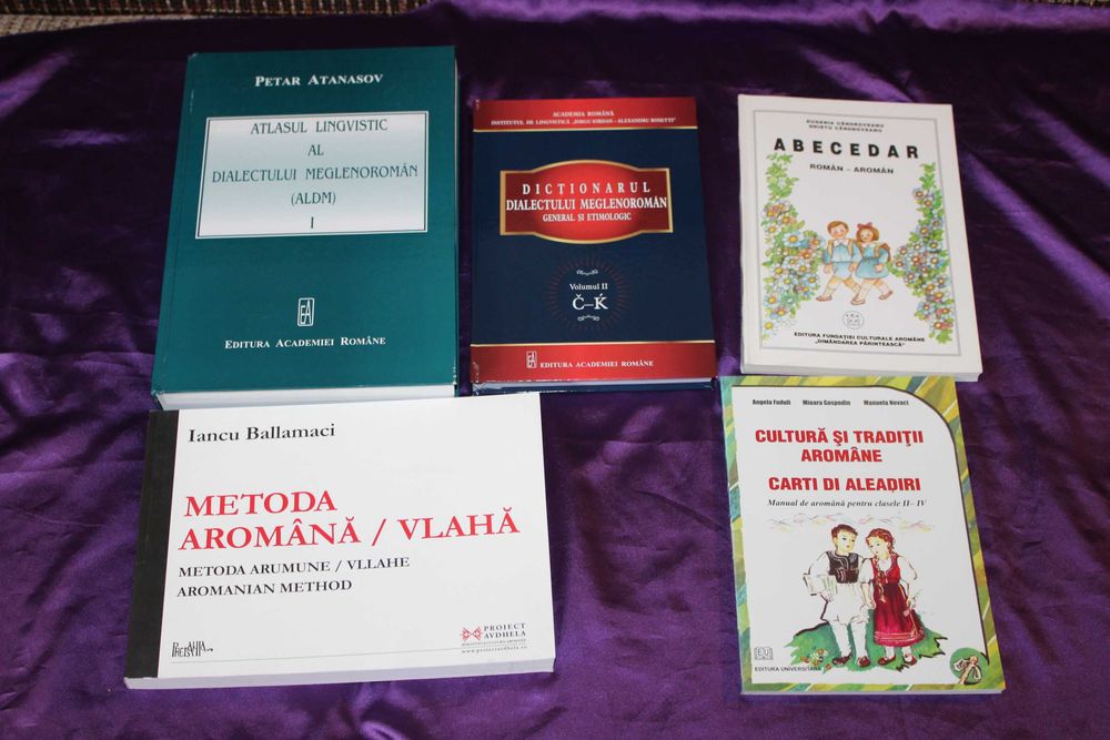lot 41 carti aromani Aromanii Papahagi curs manual limba aromana