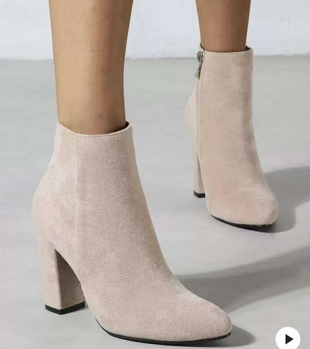 Боти с дебел ток