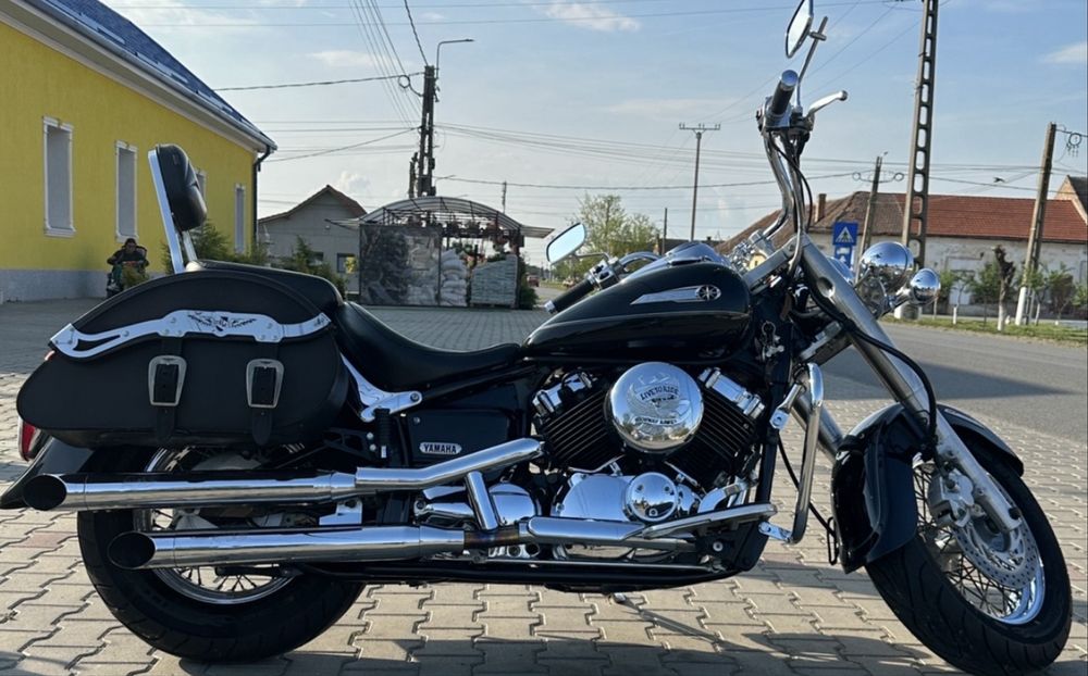De vânzare motocicletă Yamaha Dragstar din 2004  în   stare foarte bună.