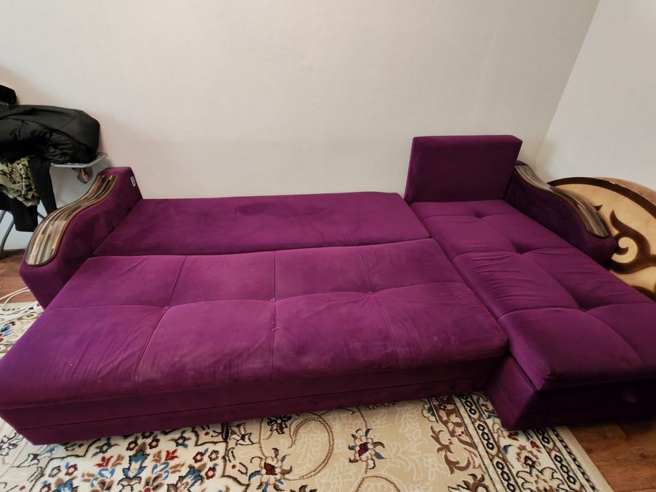 Продам диван угловой