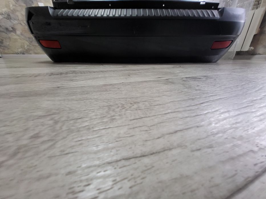 Продам задний бампер