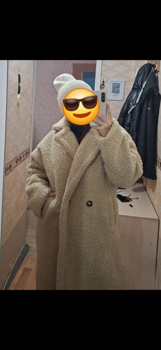Пальто бежевое тёплое
