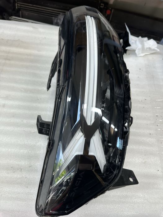 Far dreapta full led dacia duster 3.cod:260107725.r.