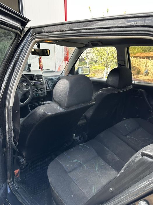 Голф 3  1.6.  75 коня