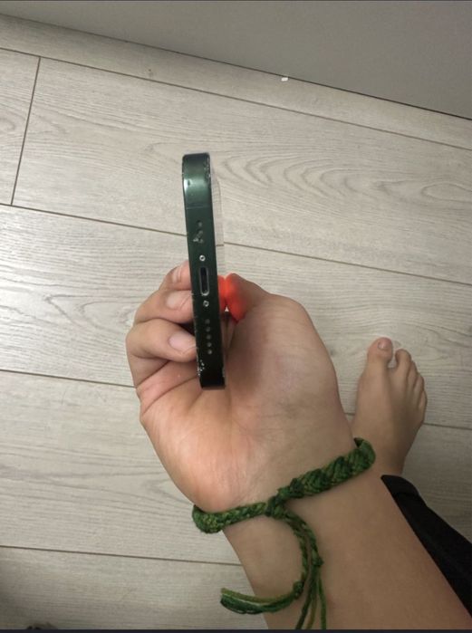 Айфон 13 зеленый