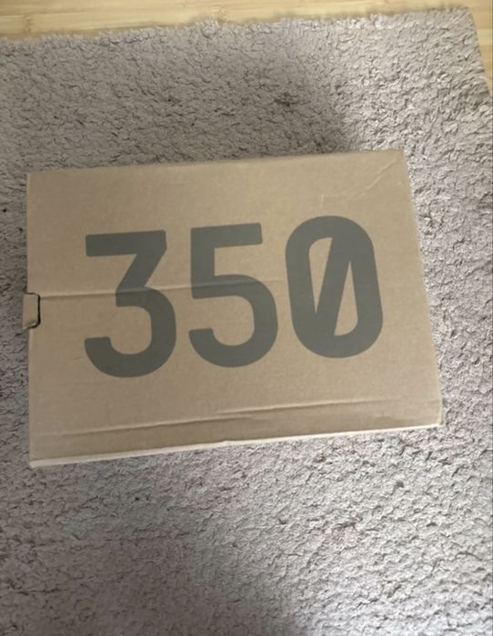 adidasi yeezy 350