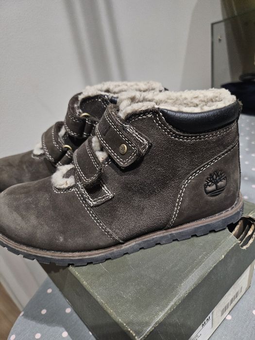 Продам десткие ботинки Timberland