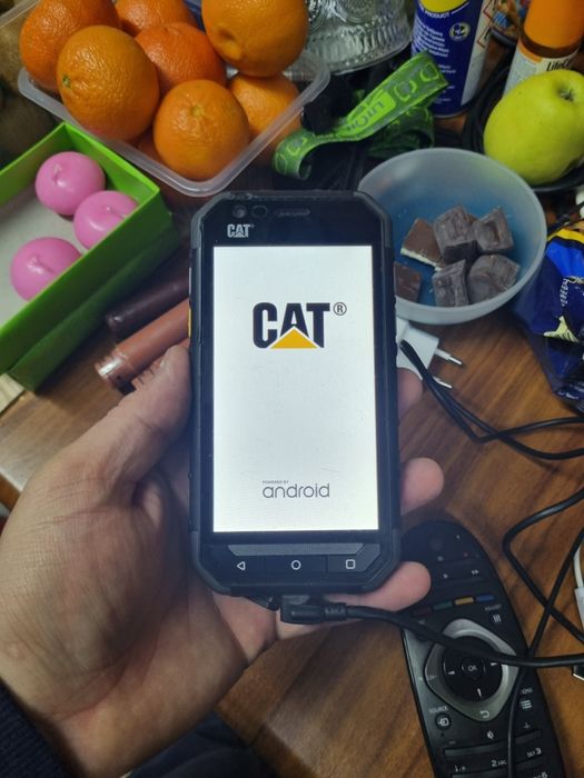 Telefon mobil CAT s30