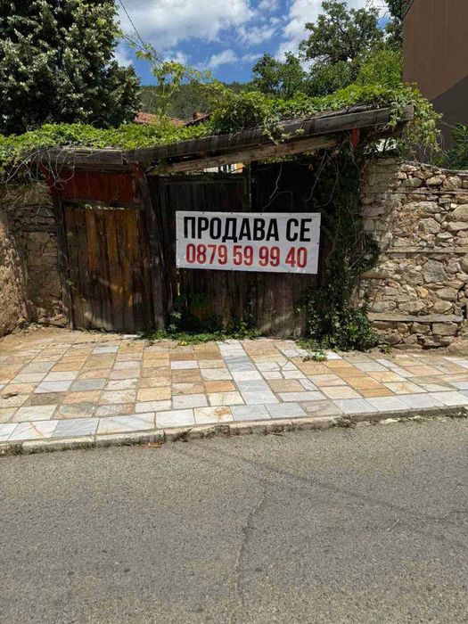 Продава се къща в Мъглиж