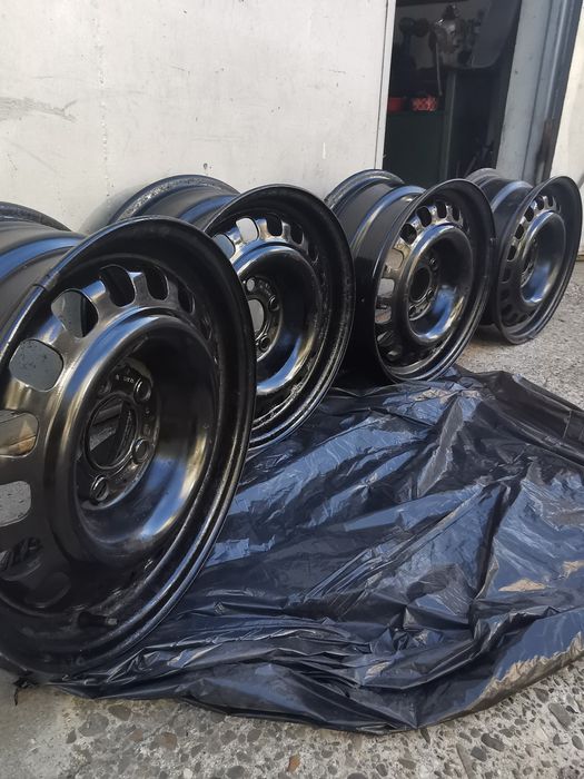 Patru jante otel pe 15 et42