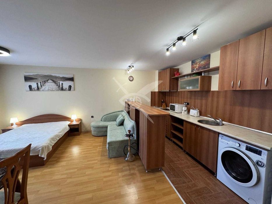 Студио - в Равда