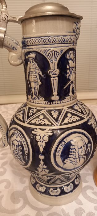 Vintage. Нови. Великолепна кана 1,5 л. и Рисувана халба 1 л.