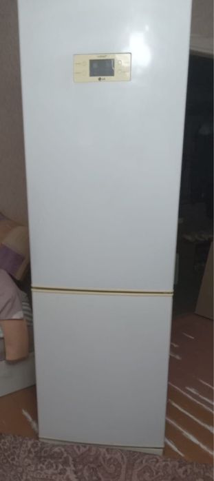 Продам холодильник