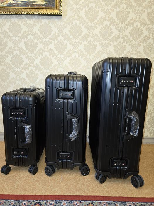 Чемоданы из алюминия RIMOWA